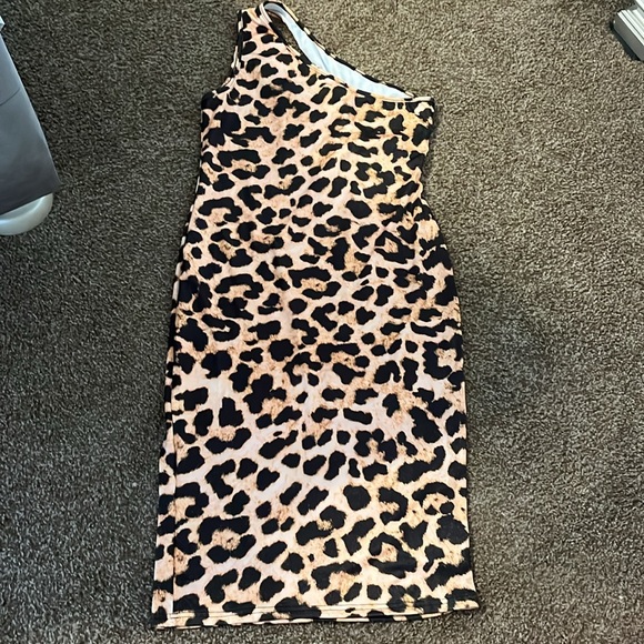 Leopard print one shoulder dress - Picture 6 of 7